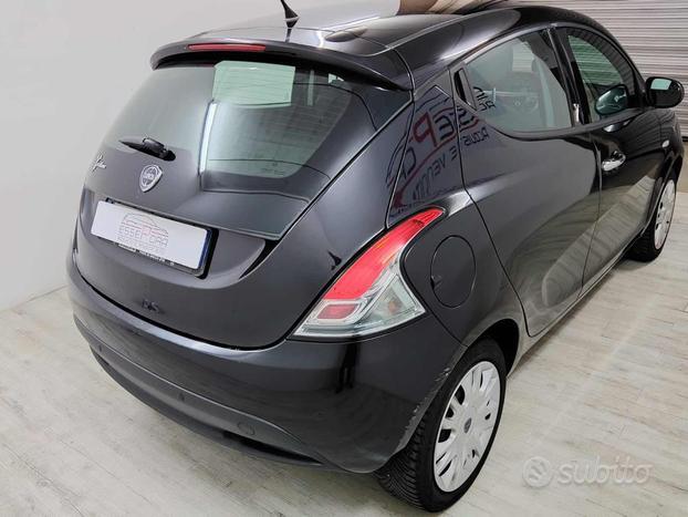 LANCIA Ypsilon 1.2 69 CV 5 porte