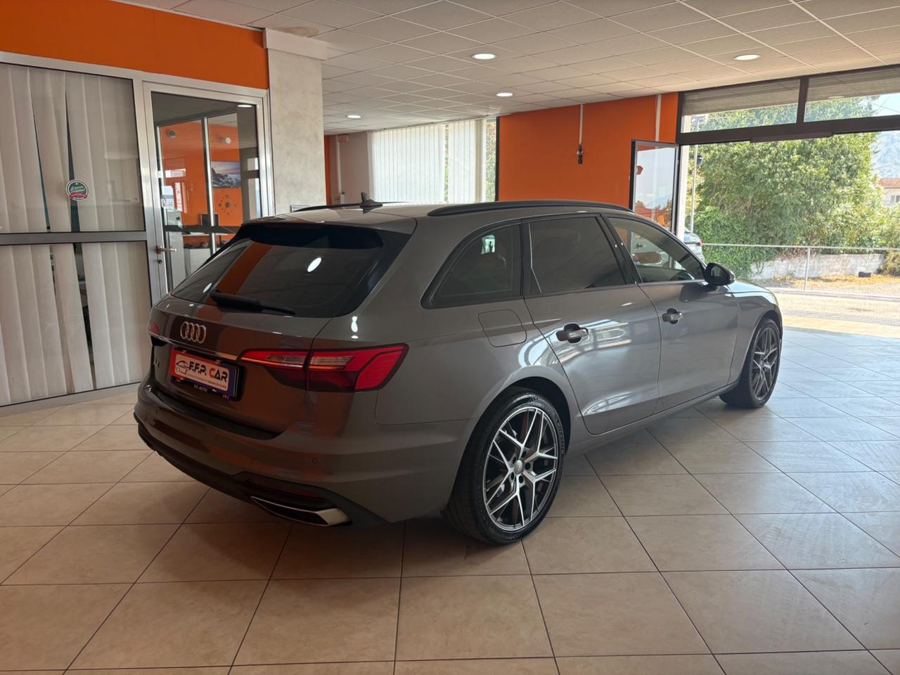Audi A4 Avant 30 TDI/136 CV S tronic Business