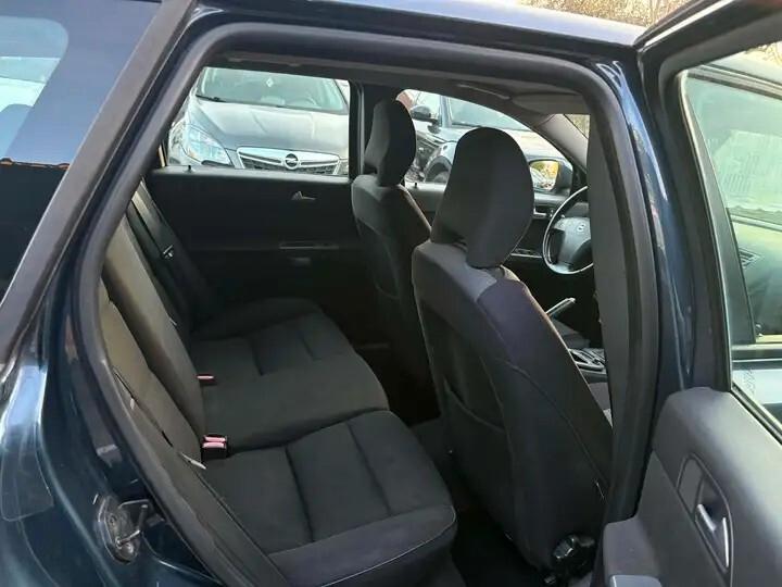 Volvo V50 D2 R-design