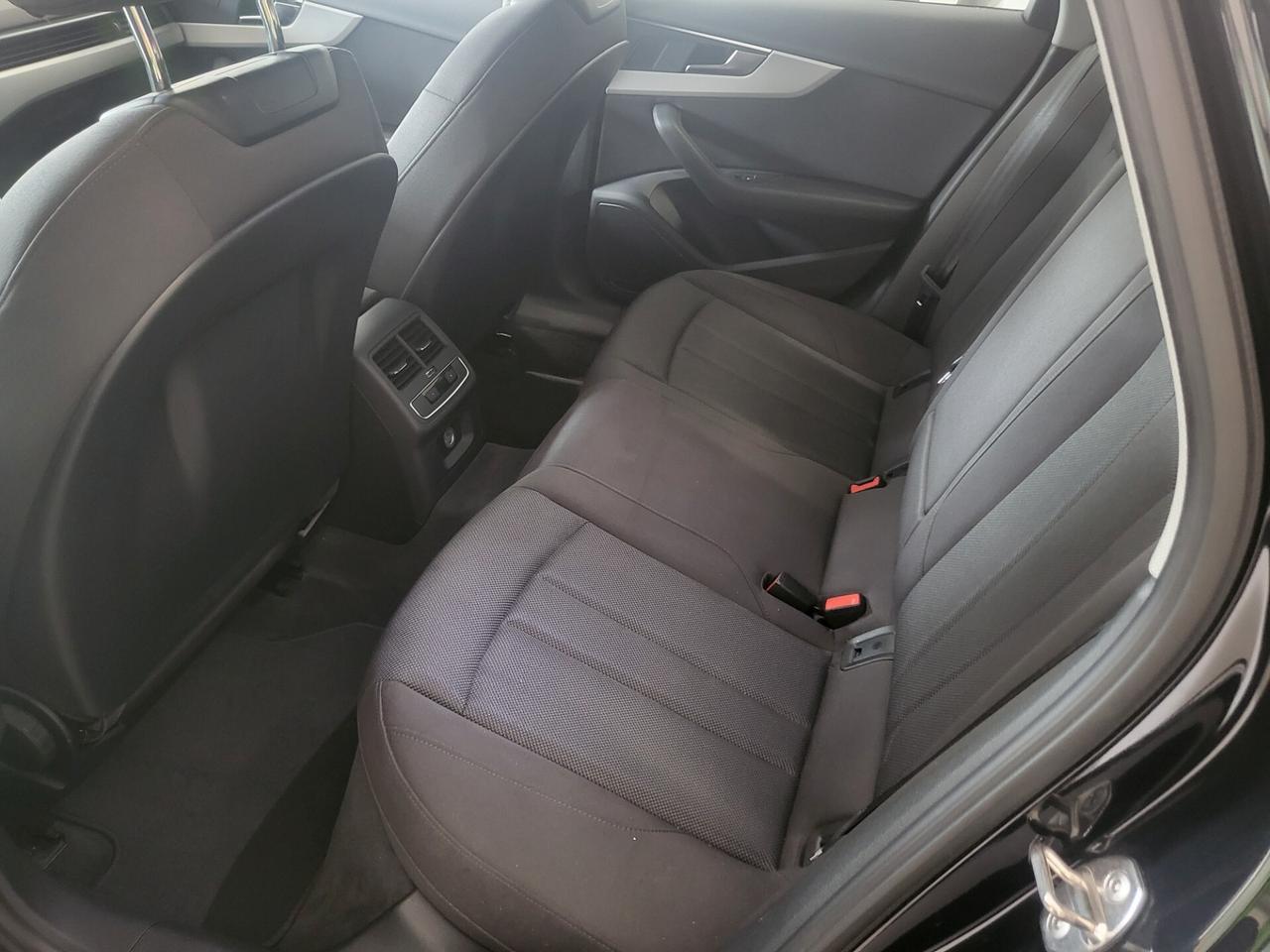 Audi A4 35 TDI/163 CV S tronic Business