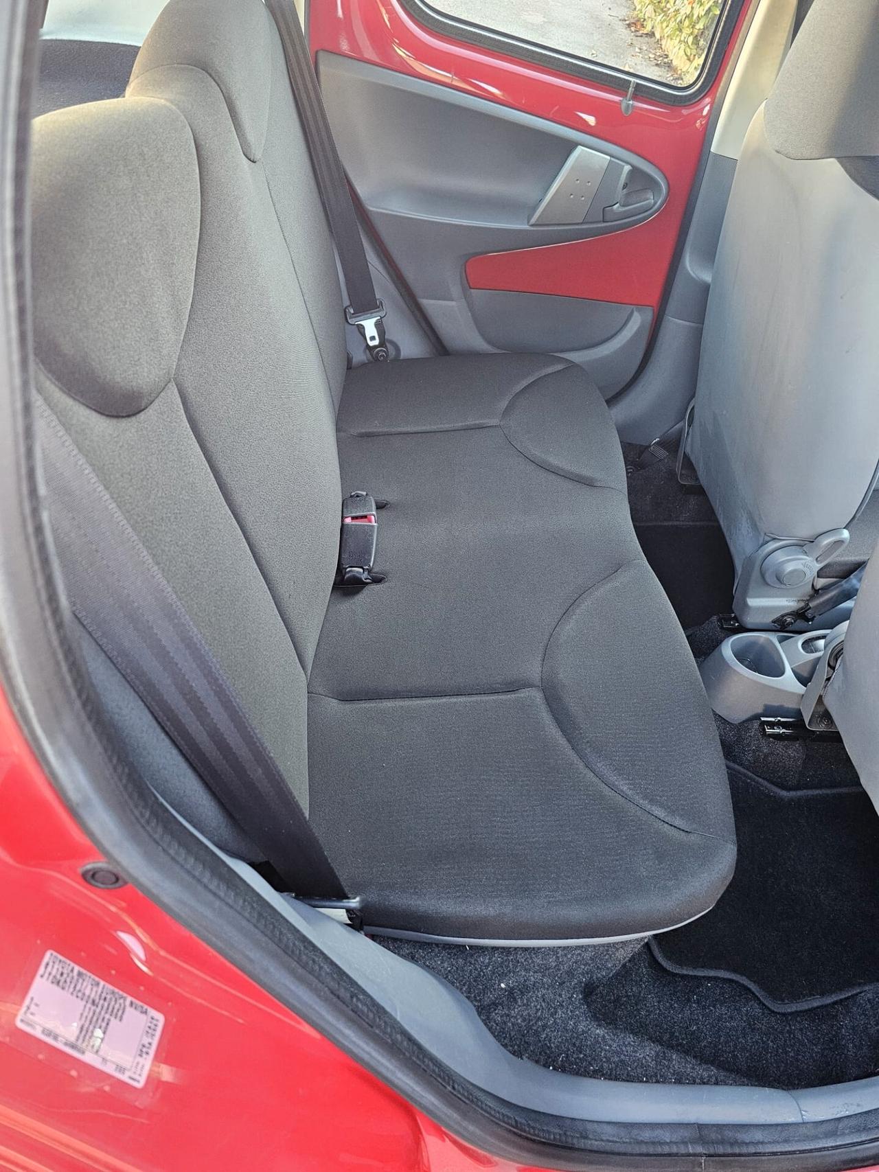 Toyota Aygo 1.0 12V VVT-i 5 porte Sol