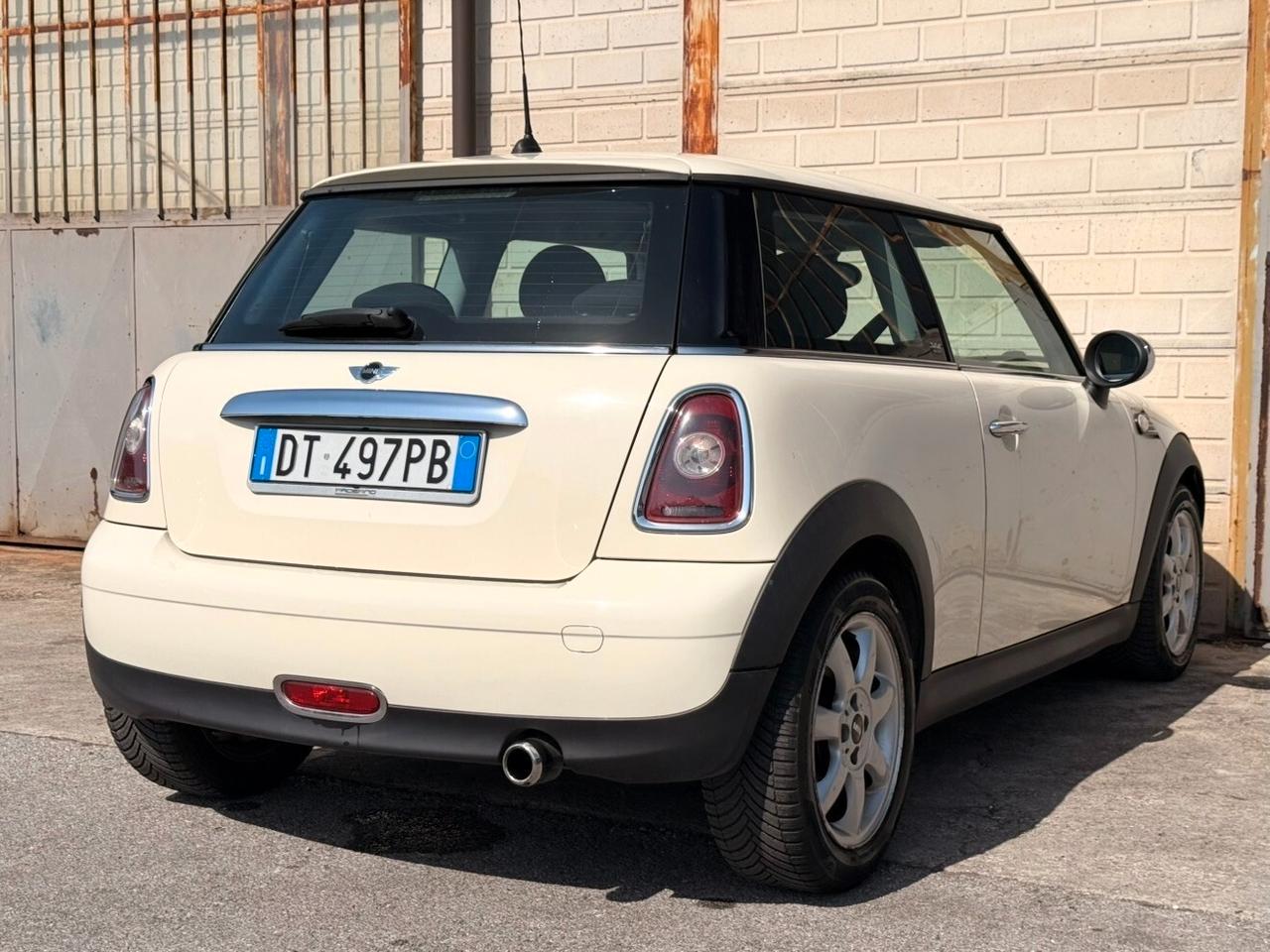 Mini 1.4 16V One Chili