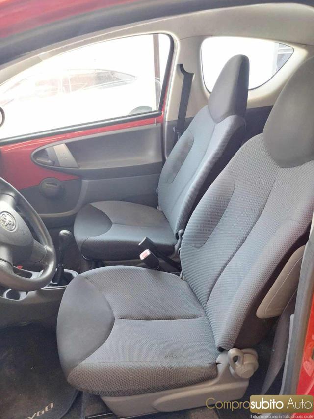 TOYOTA Aygo 1.0 12V VVT-i 3 porte Sol