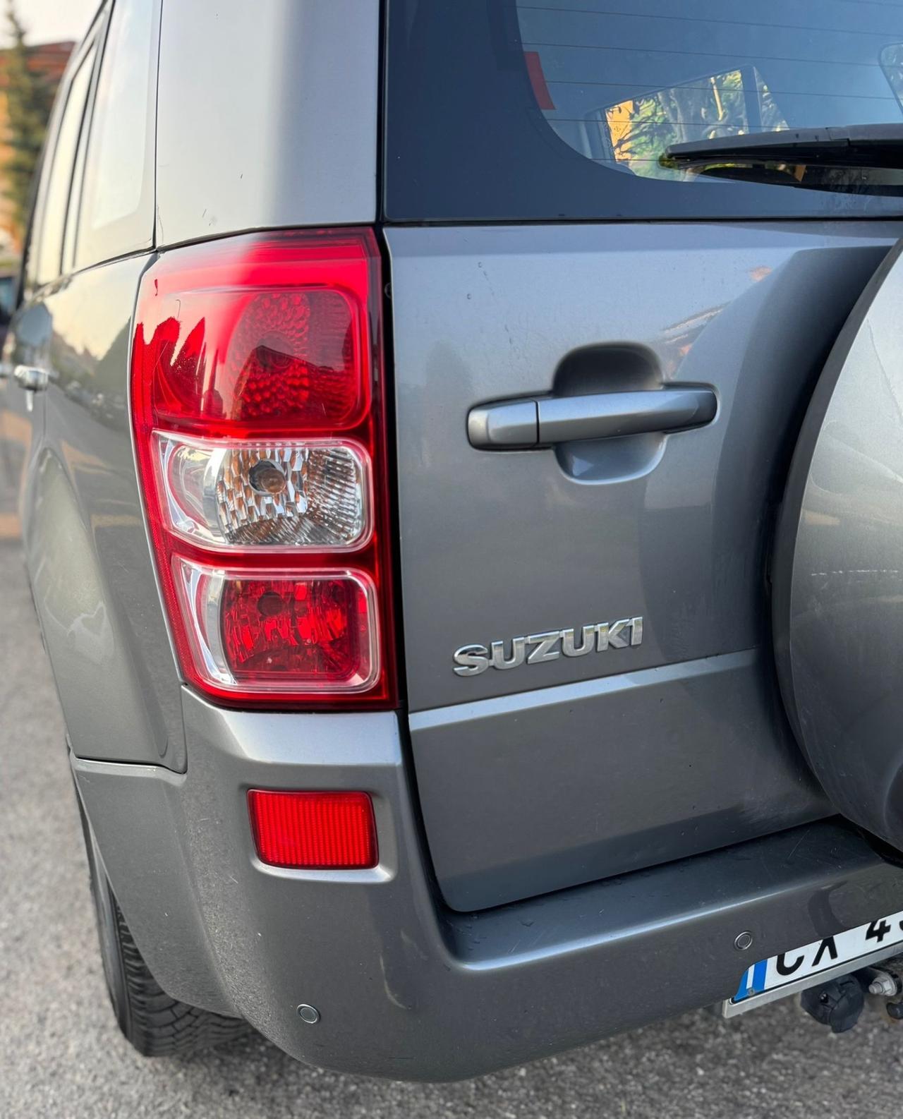 Suzuki Grand Vitara Grand Vitara 1.9 DDiS 5 porte (4x4 e GANCIO DI TRAINO)