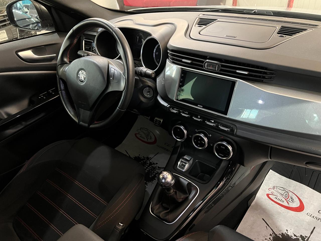 Alfa Romeo Giulietta 2.0 140 CV - DISTINCTIVE - 2012