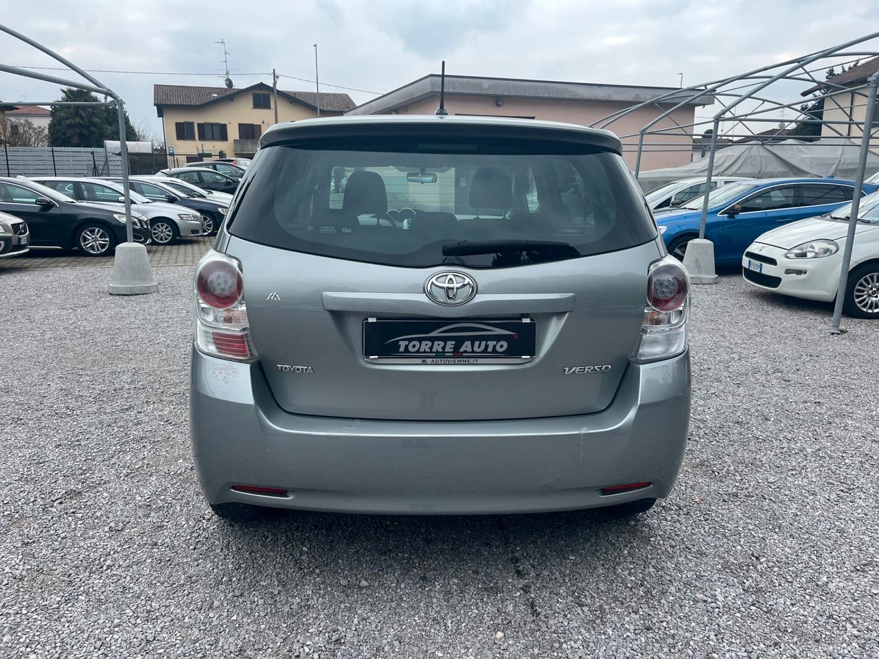 toyota verso 1.6 benzina 7 posti