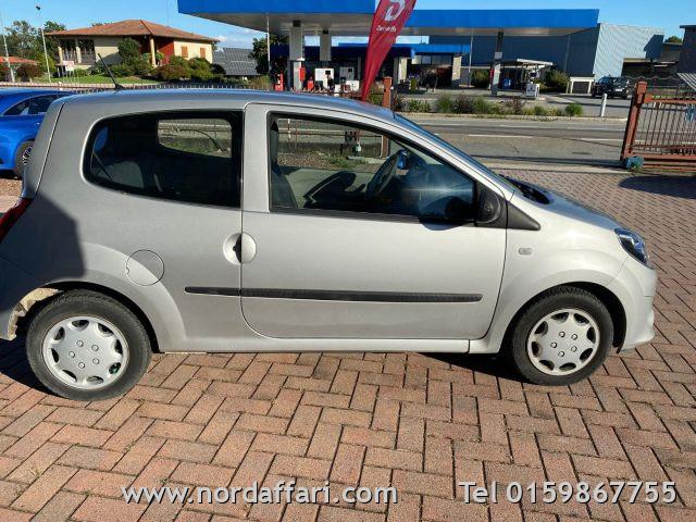 RENAULT Twingo 1.2 8V Le Iene NEOPATENTATI