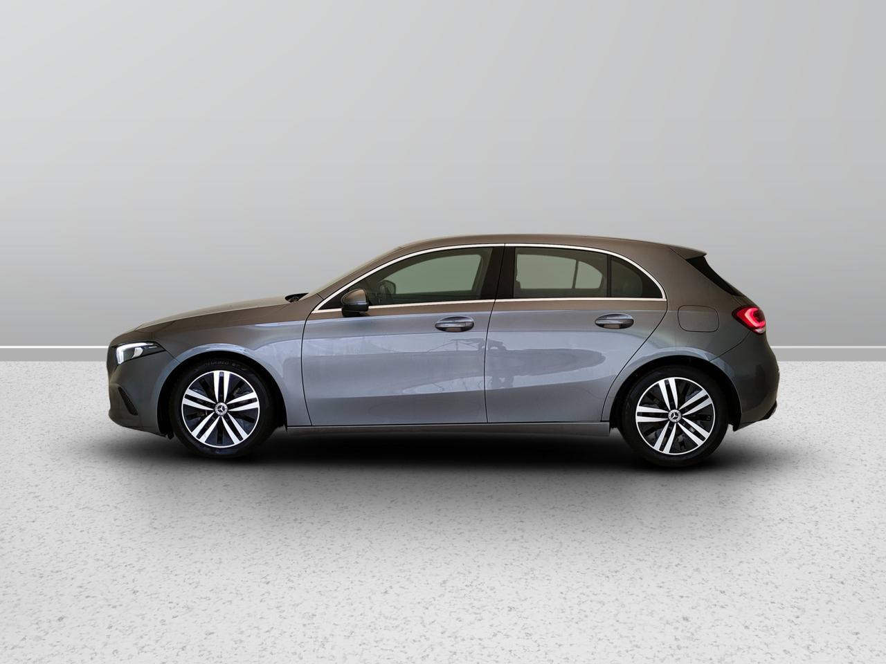 Mercedes-Benz Classe A - W177 2018 - A 180 d Sport auto