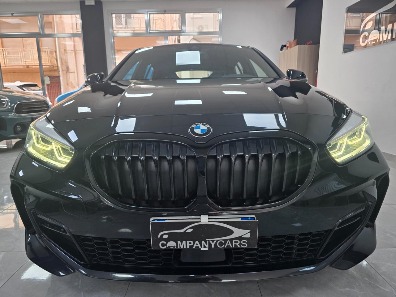 Bmw 118 118d 5p. Msport