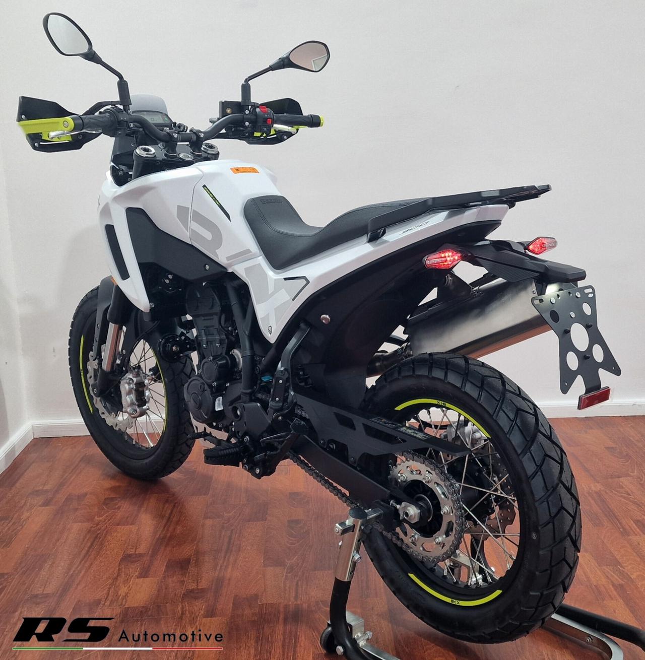BENELLI BKX 300