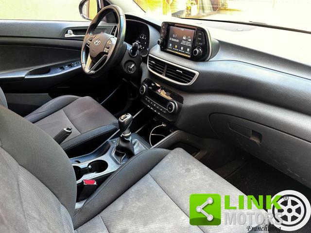 HYUNDAI Tucson 1.6 CRDi Exellence / retrocamera / Apple car play