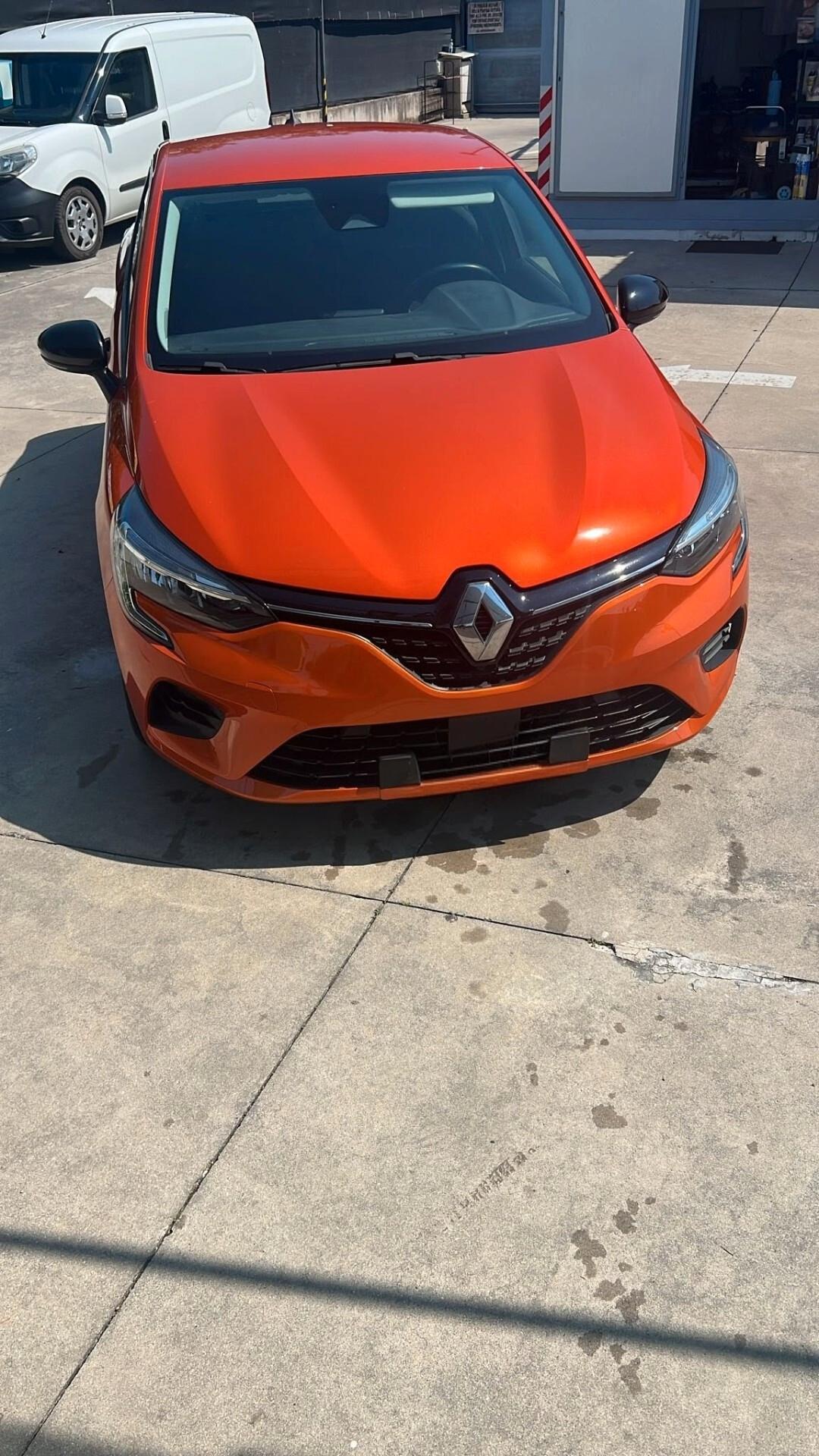 Renault Clio TCe 100 CV GPL 5 porte Equilibre N1 4 Posti Iva Esposta
