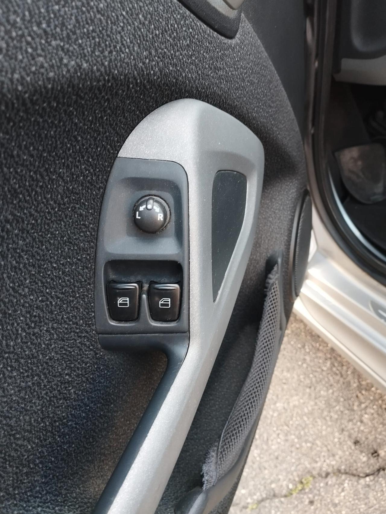 Smart ForTwo 1000 62 kW coupé passion