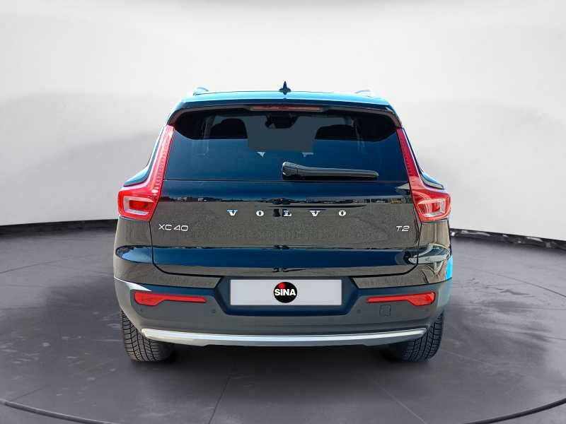 VOLVO XC40 1.5 t2 Momentum auto my21