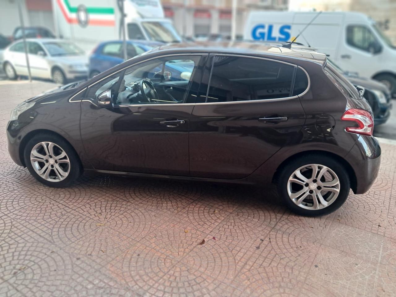 PEUGEOT 208 1.4 HDI-TETTO PANORAMICO -Euro6290