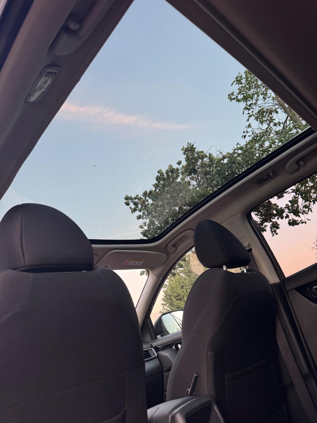 Nissan Qashqai 1.5 dCi CAMBIO AUTOMATICO/POCHI CHILOMETRI