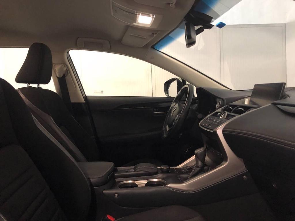 Lexus NX 300 300 2.5 Hybrid Executive 4WD CVT
