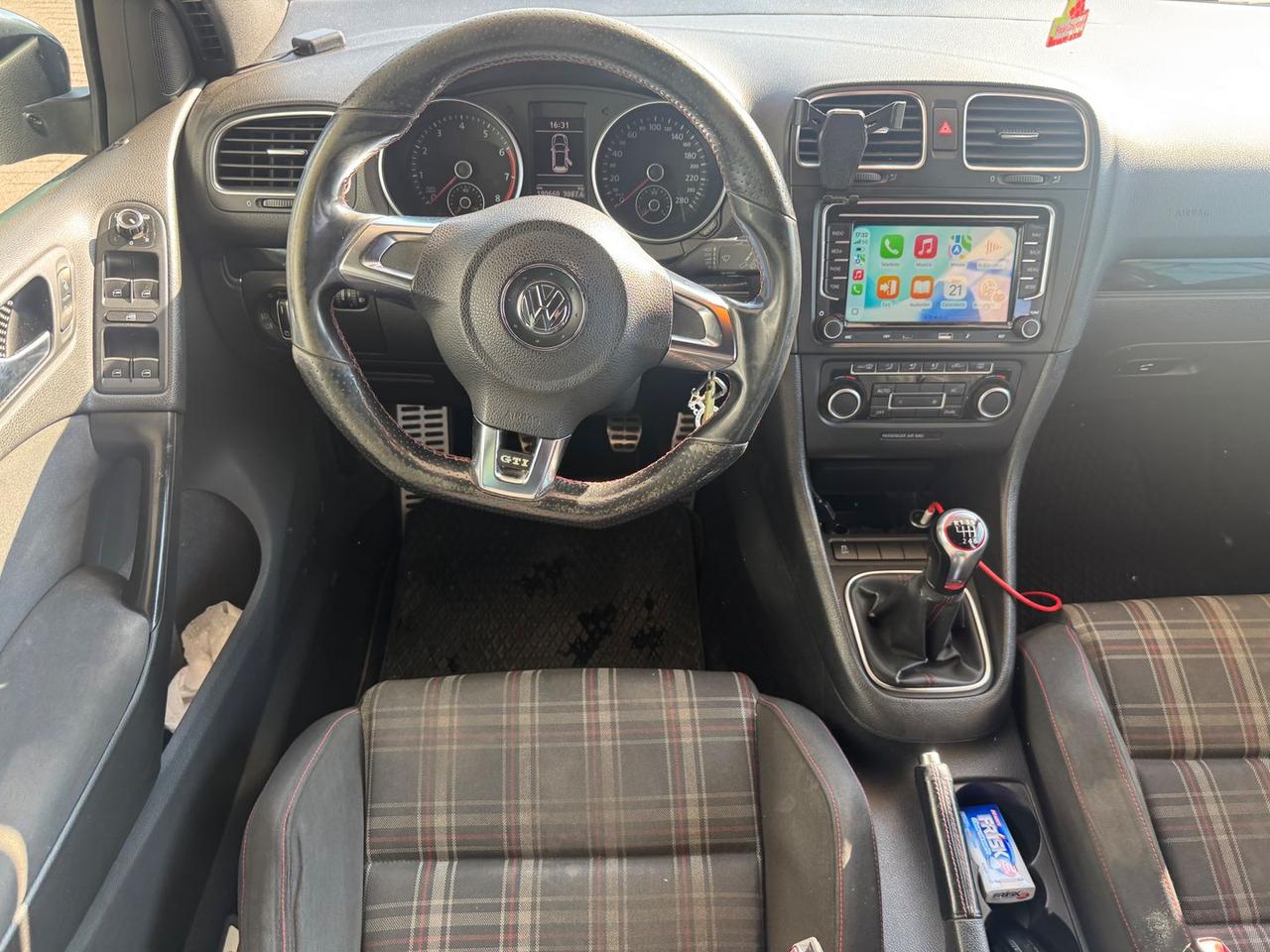 Volkswagen Golf GTI 2.0 GTI #10530