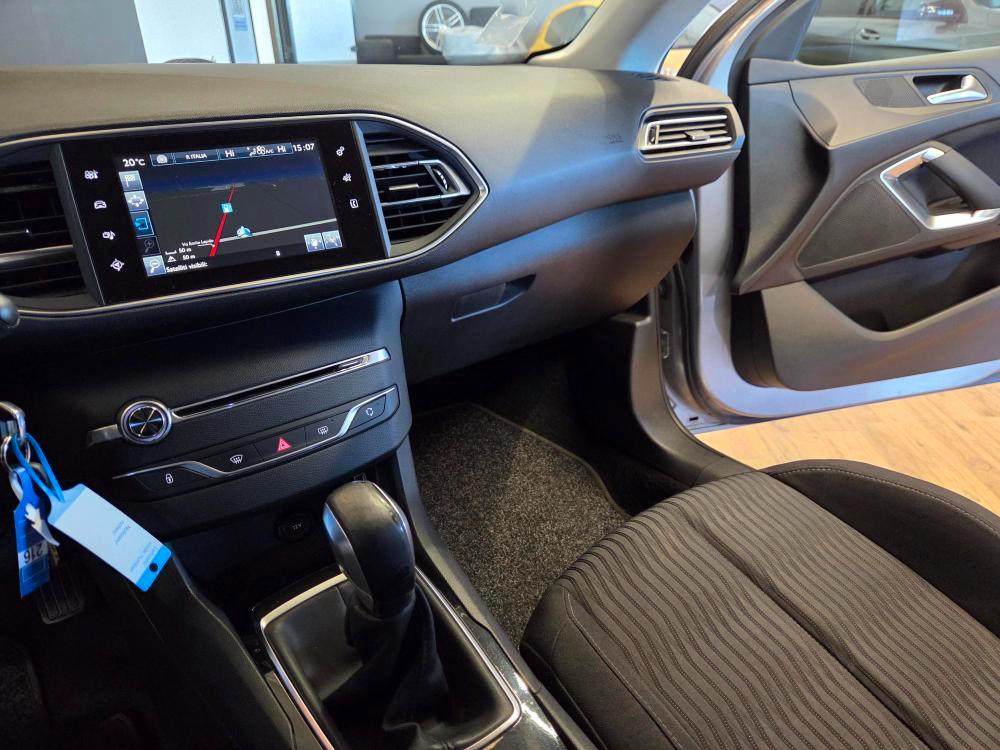 Peugeot 308 5 Porte 308 5p 1.6 bluehdi Active s&s 100cv
