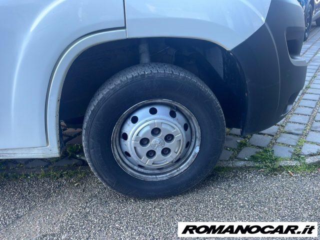 PEUGEOT Boxer 330 2.2 BlueHDi 140 S&S PC-TN Furgone