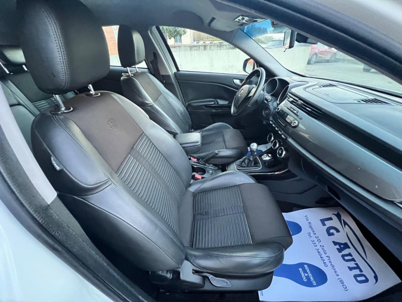 Alfa Romeo Giulietta 1.6 JTDm-2 105 CV Exclusive