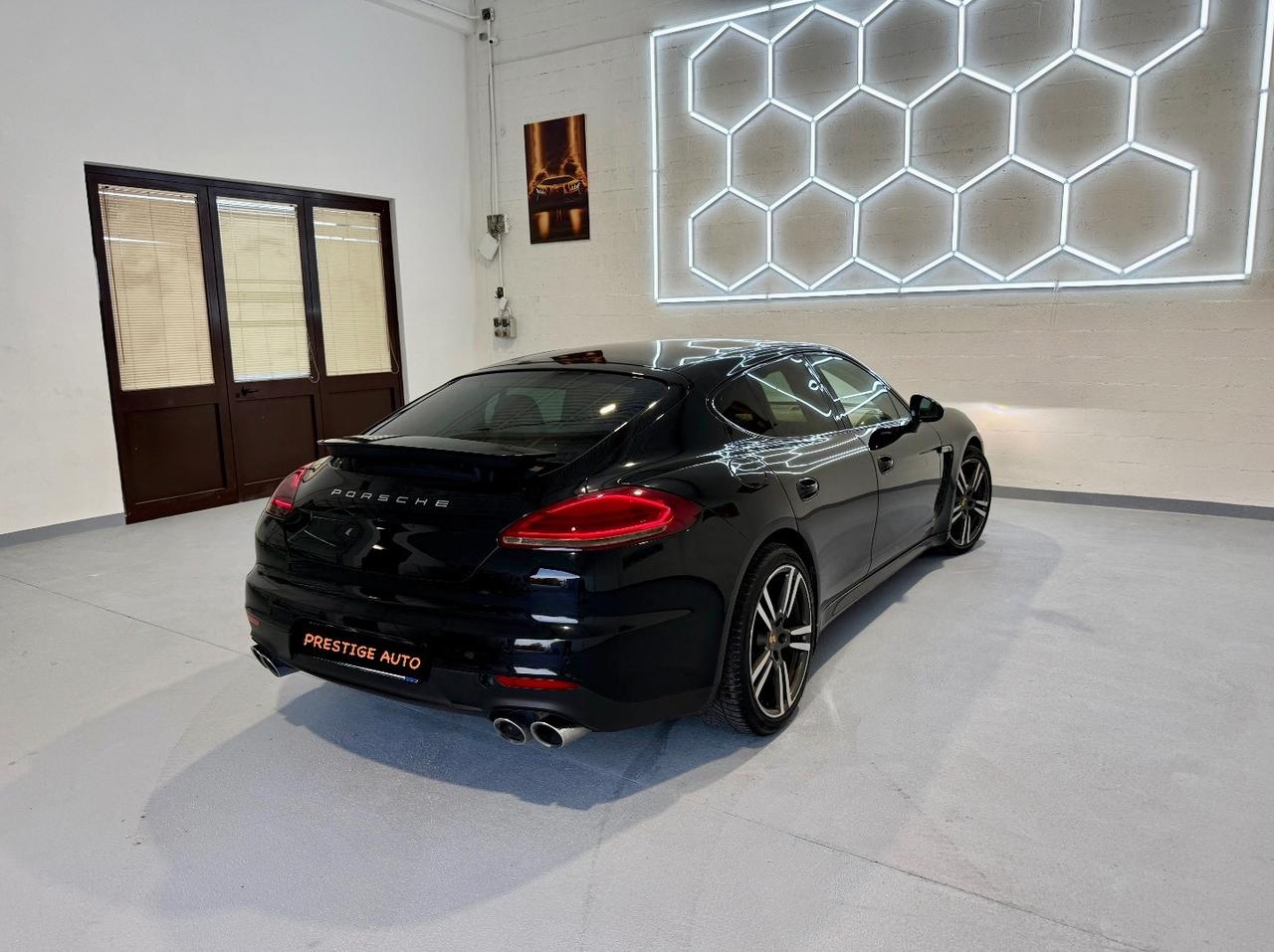 Porsche Panamera 3.0 Diesel 300CV - Full Optional