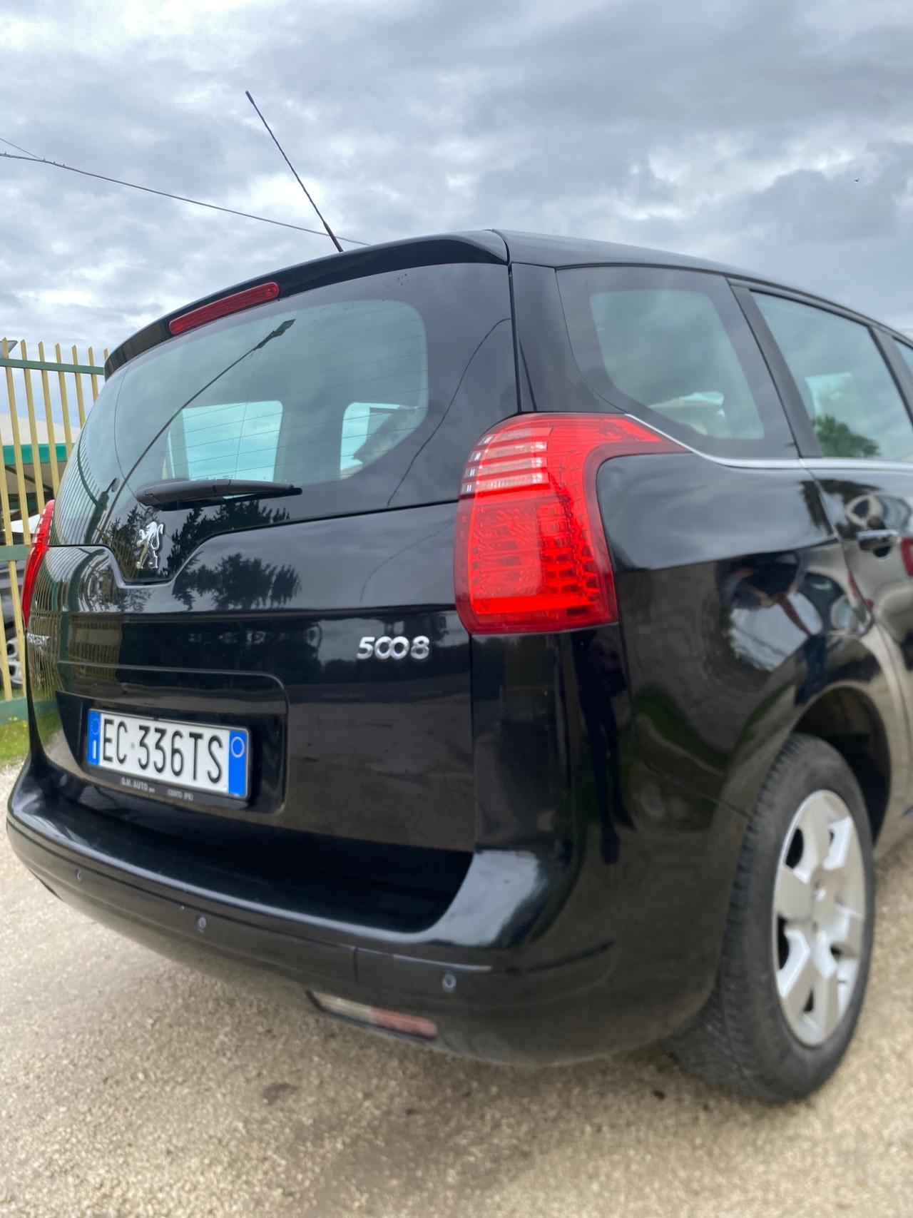 Peugeot 5008 1.6 HDi 110CV Business