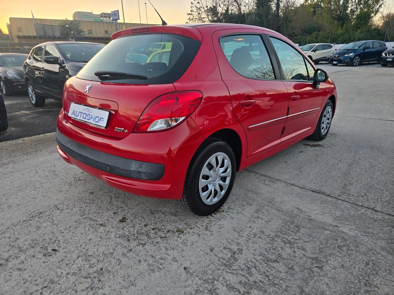 Peugeot 207 Plus 1.4 HDi 70CV 5 porte