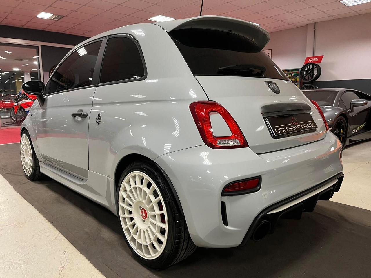 Abarth 595 1.4 Turbo T-Jet 180 CV Esseesse