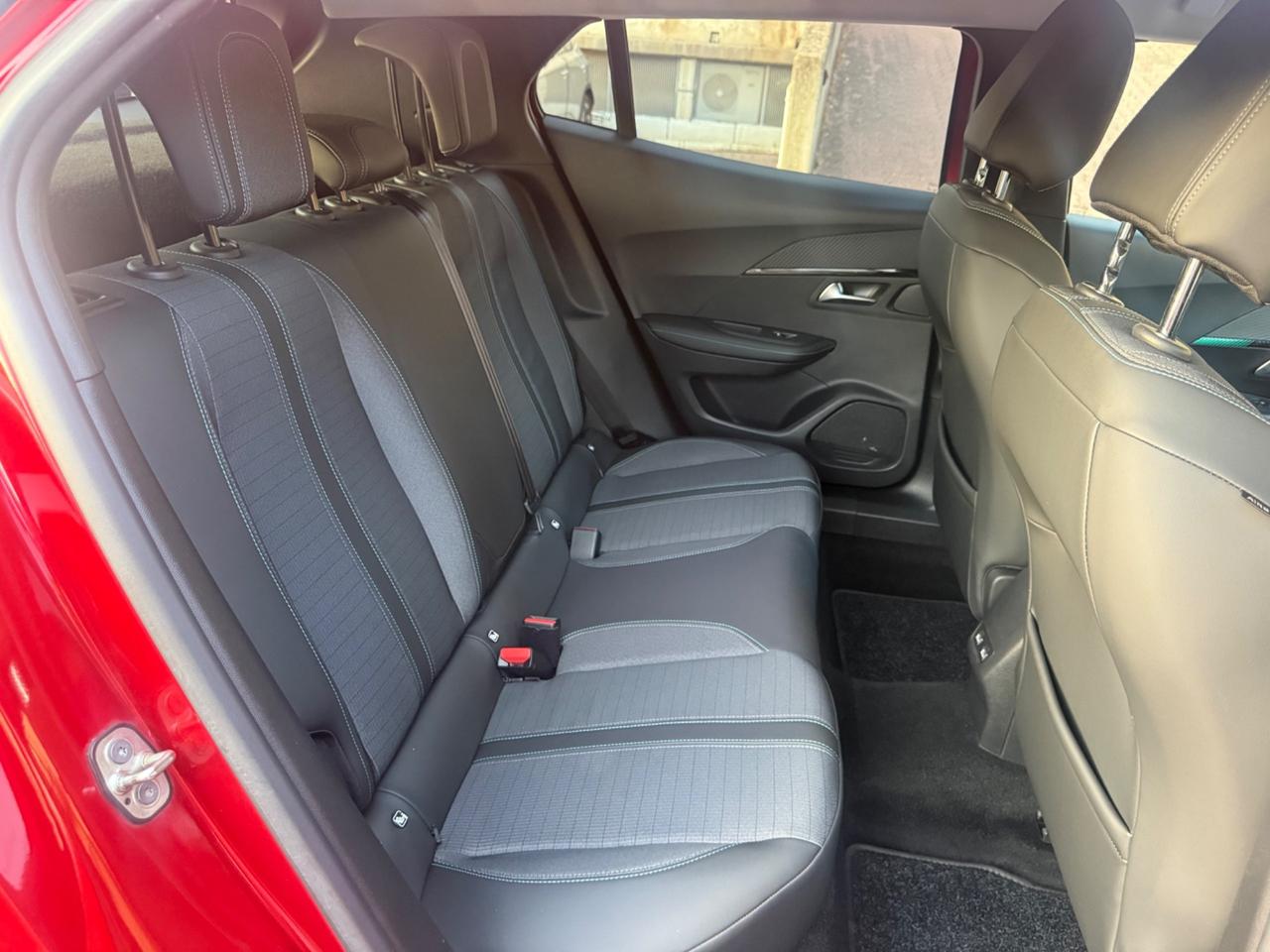 Peugeot 2008 1.2 puretech EAT8 Allure Pack COME NUOVA