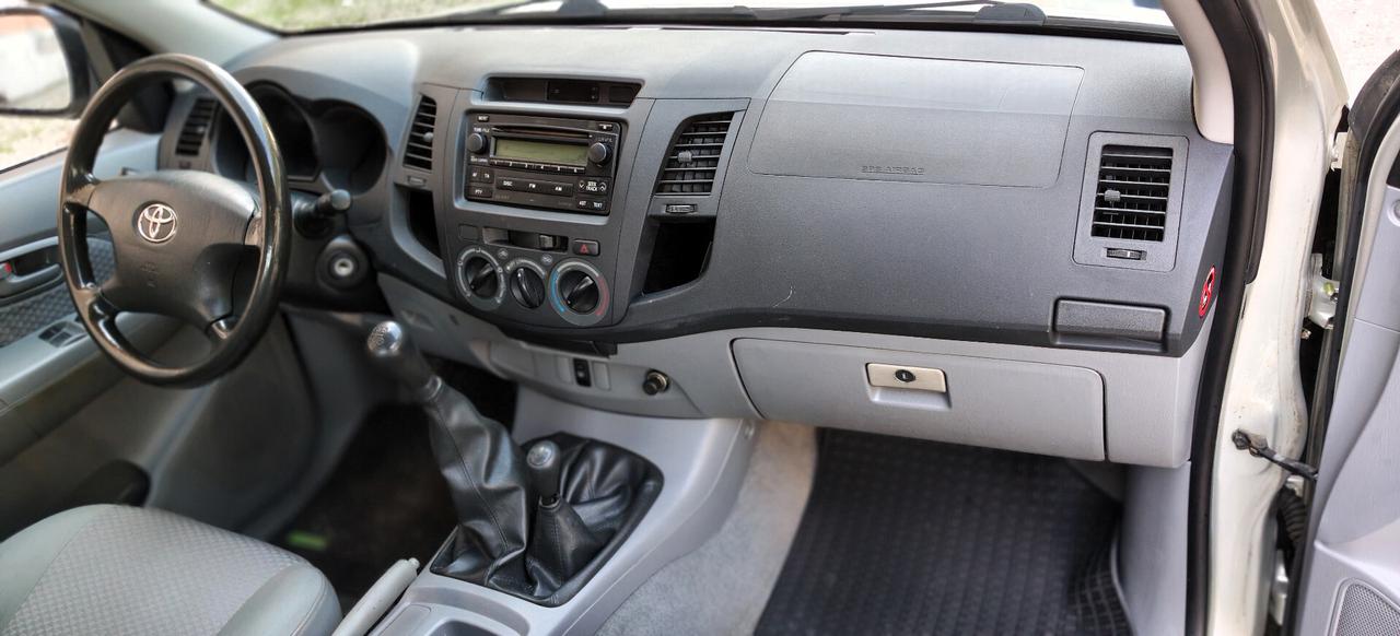 Toyota Hilux 2.5 D-4D 4WD Extra Cab PICK UP