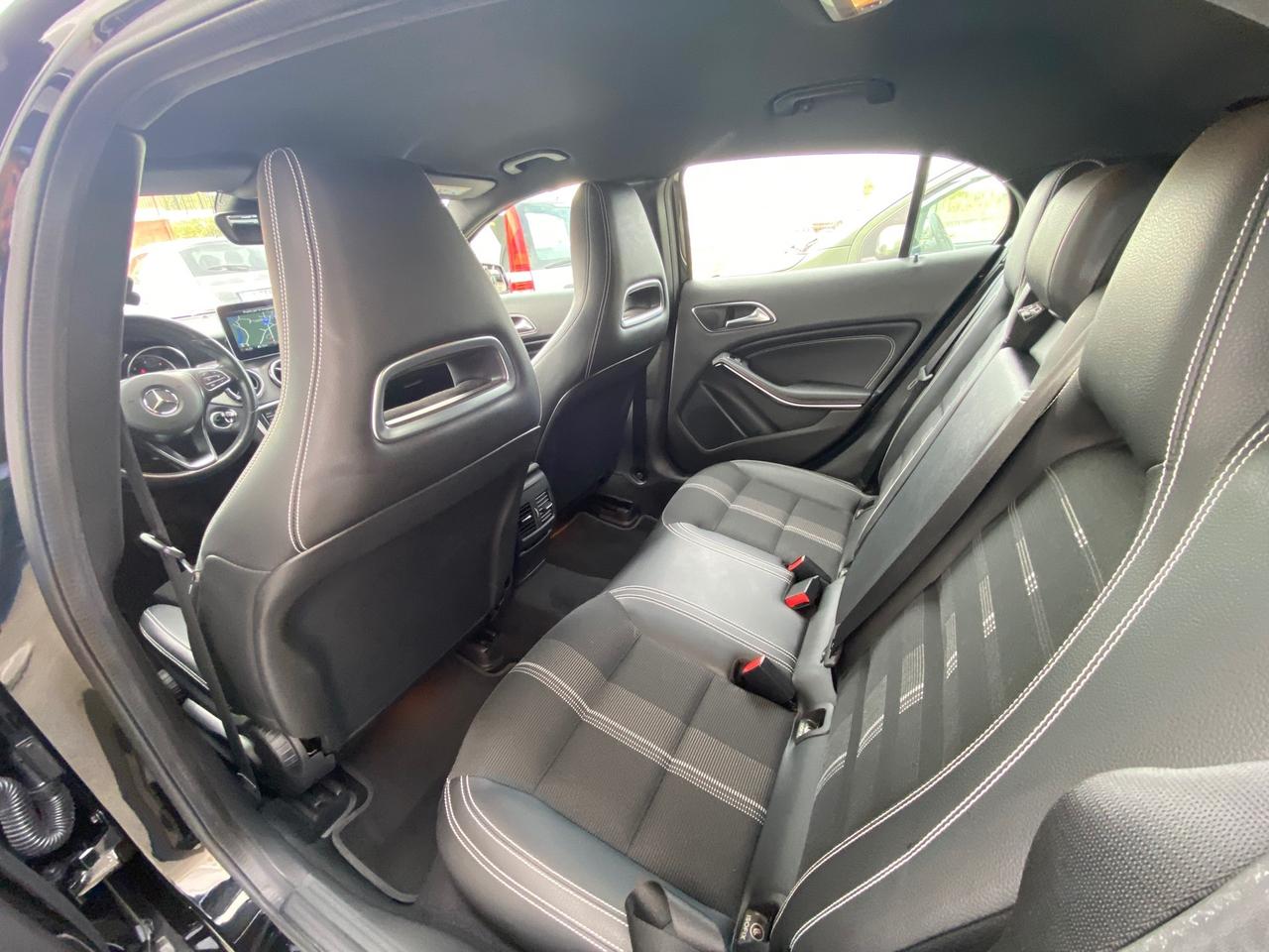 Mercedes-benz GLA 200 d Automatic 4Matic Sport 136CV