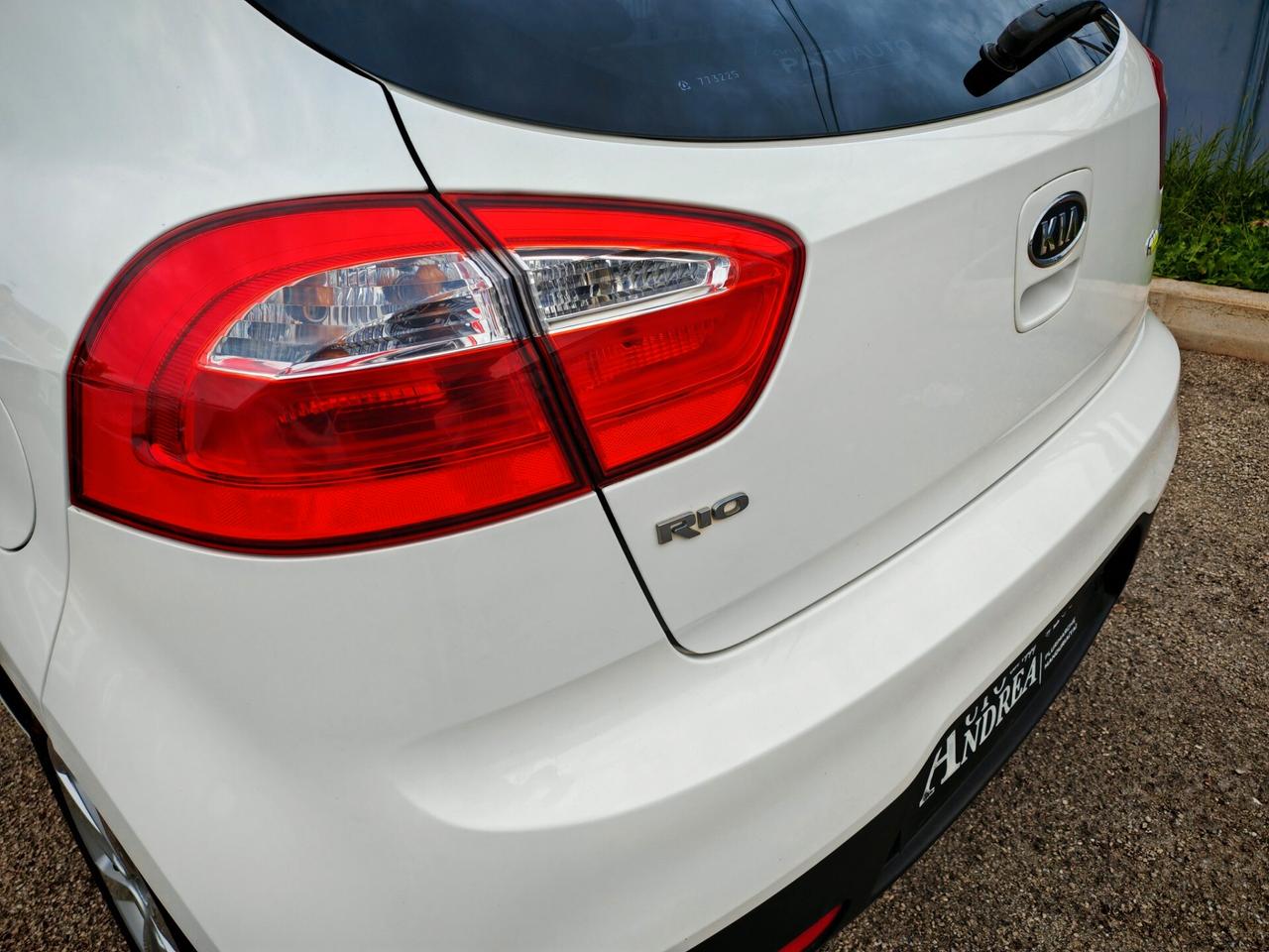 Kia Rio 1.1CRDi EX Plus Full Optional 2013