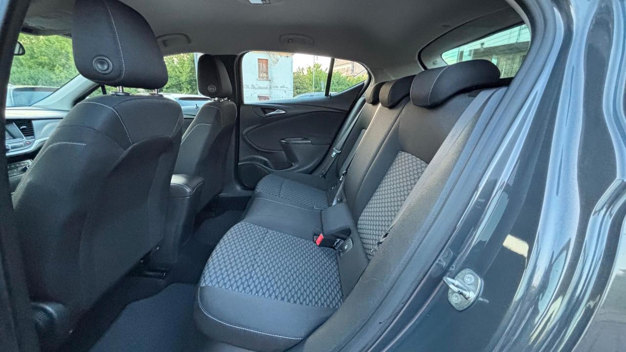 Opel Astra 1.6 110CV Start&Stop Business