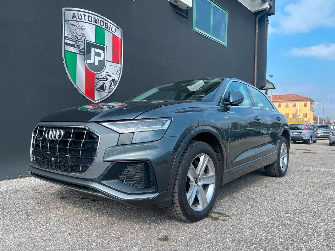 Audi Q8 45 3.0 tdi mhev tiptronic