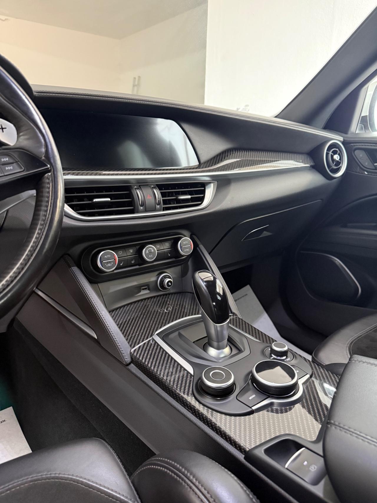 Alfa Romeo Stelvio 2.9 Bi-Turbo V6 510 CV AT8 Quadrifoglio