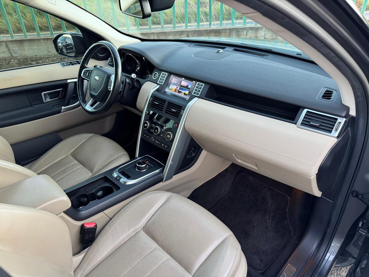 Land Rover Discovery Sport 2.0 TD4 180 CV HSE