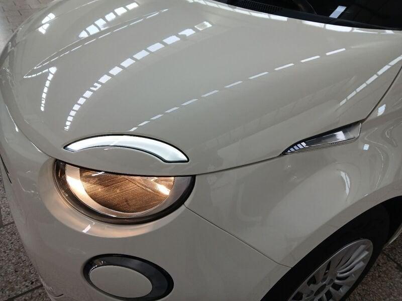 FIAT 500e 500 (2020--->) 500 Action Berlina 23,65 kWh
