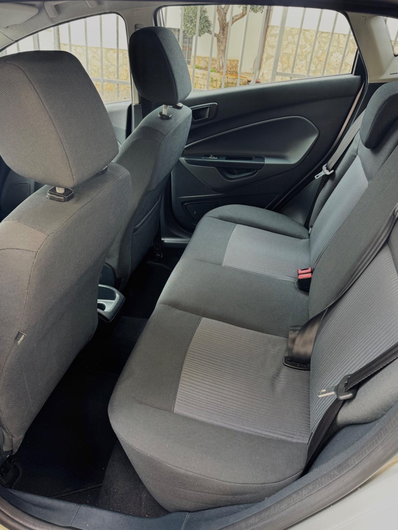 Ford Fiesta 1.2 ideale neopat garanzia 12 mesi