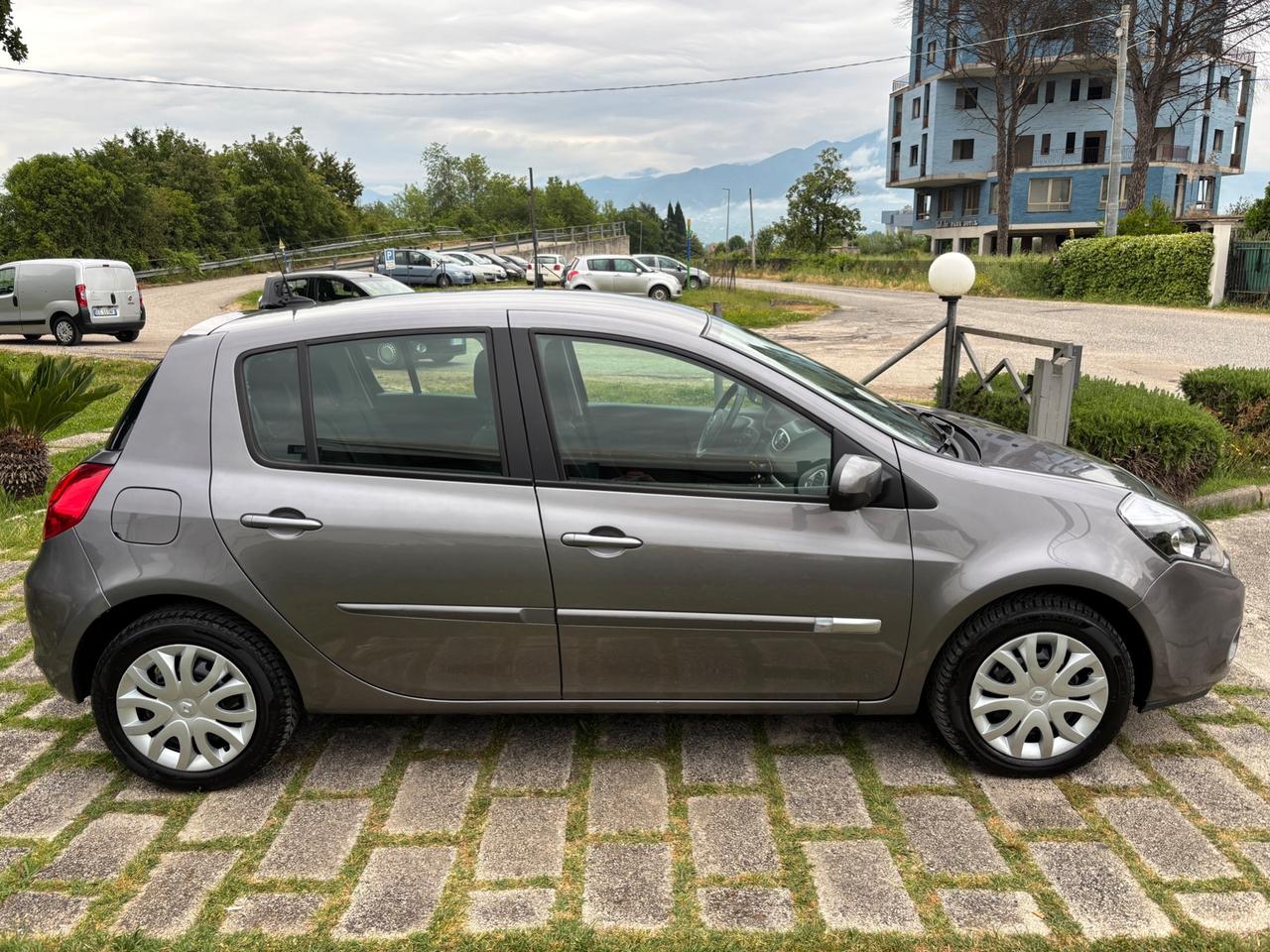 Renault Clio 1.2 75CV GPL Dynamique-2012"UNIPRO"