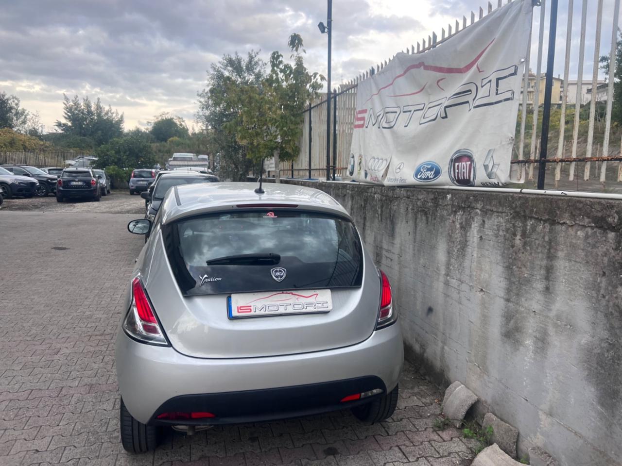 Lancia Ypsilon 1.2 69 CV 5 porte GPL Ecochic Gold