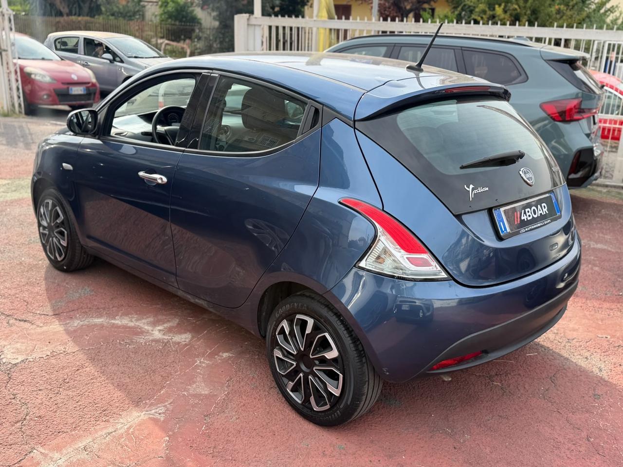Lancia Ypsilon 1.0 hybrid
