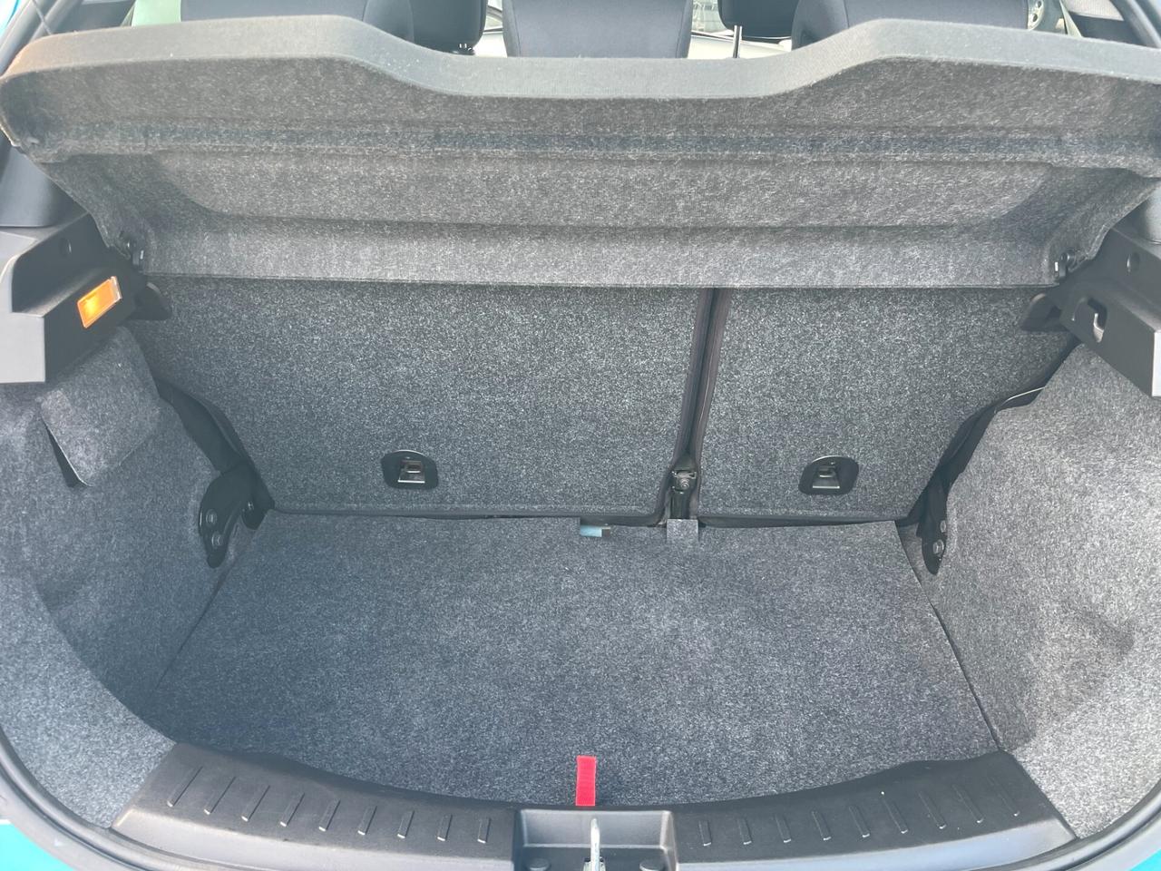 Lancia Ypsilon 1.2 69 CV 5 porte Elefantino