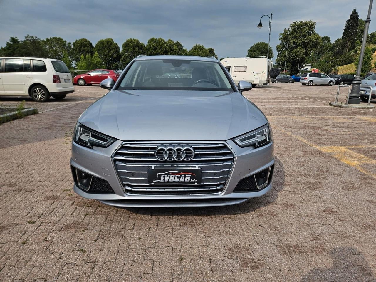 Audi A4 Avant 2.0 TDI 150 CV S tronic S line edition