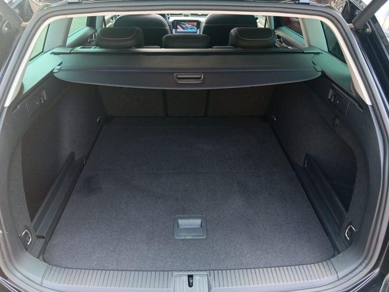 Volkswagen Passat Variant 2.0 TDI 190 CV SCR DSG Executive BMT