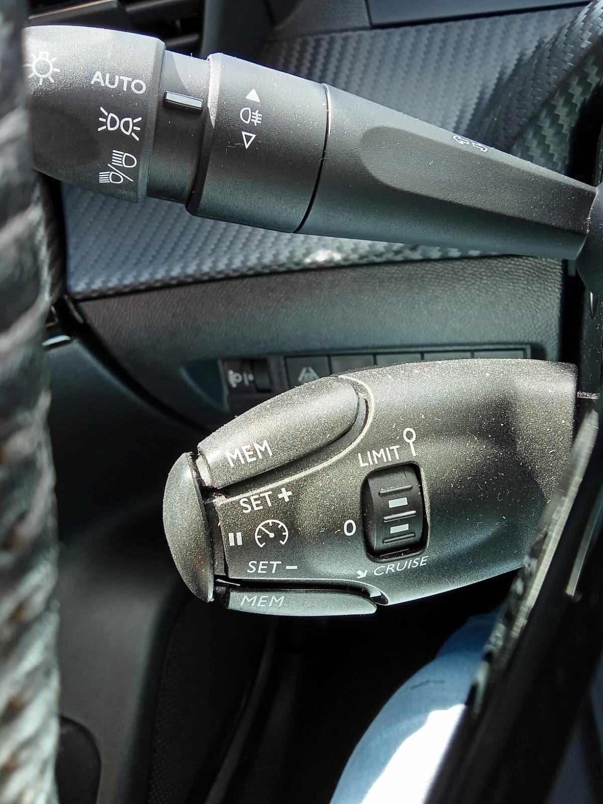 Peugeot 2008 PureTech 100 S&S Active Pack