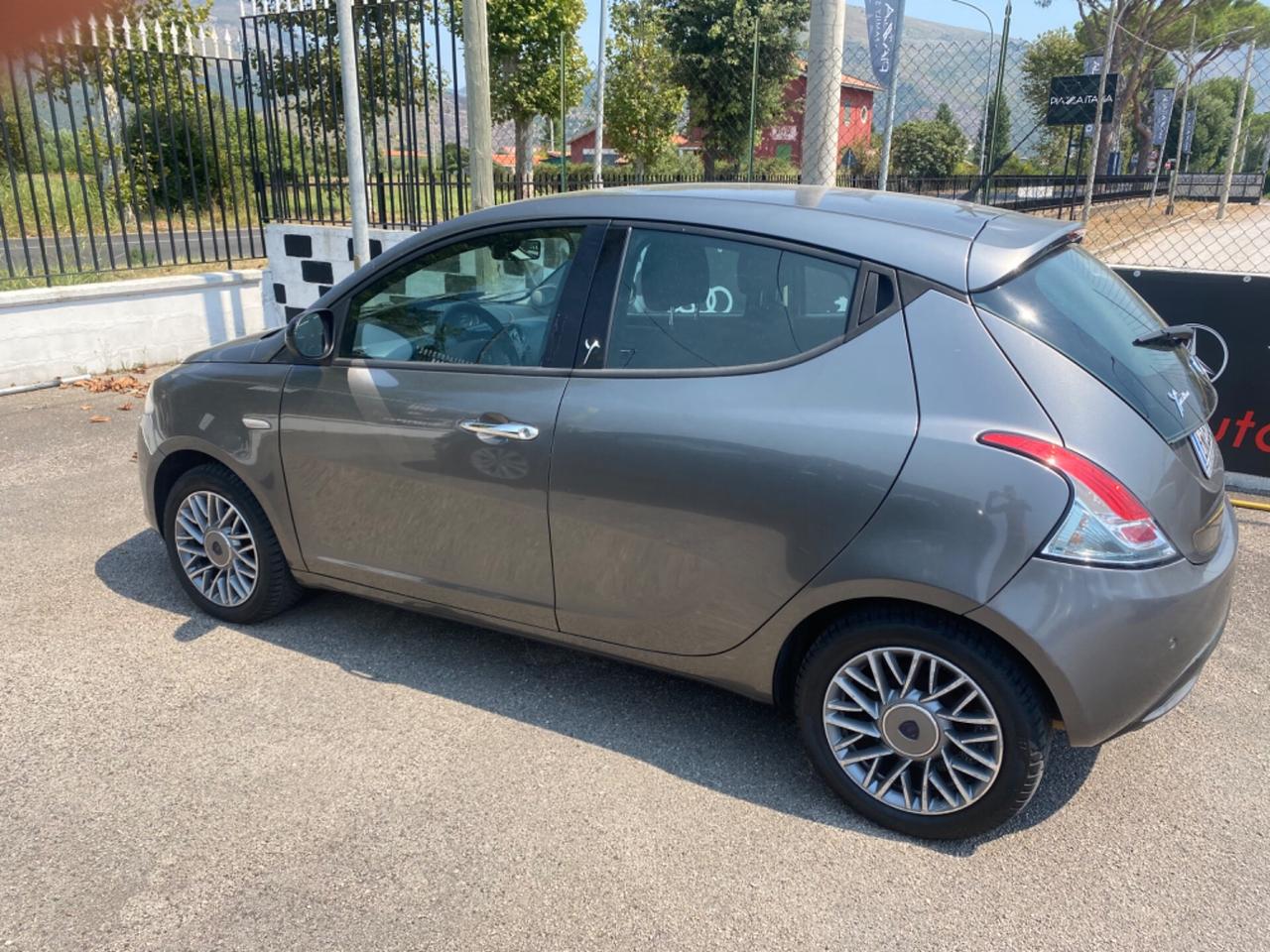 Lancia Ypsilon Oro