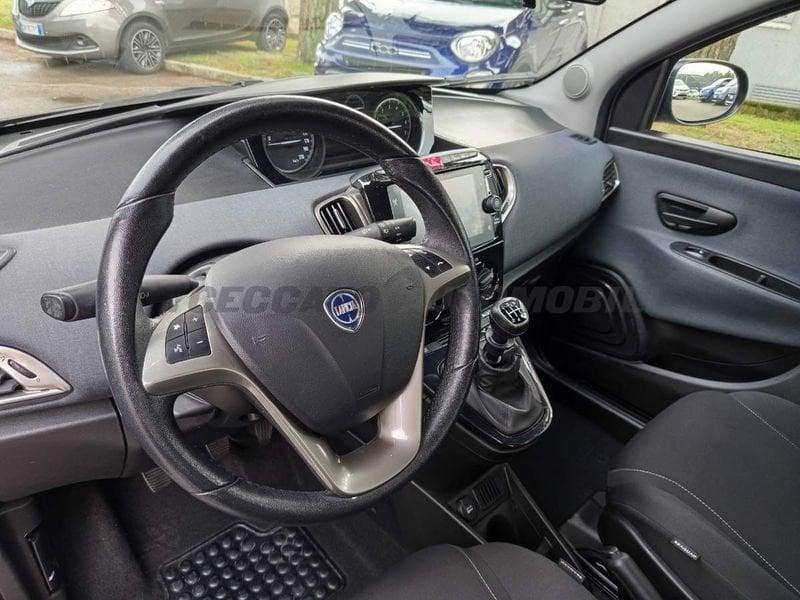 Lancia Ypsilon Ypsilon 1.0 firefly hybrid Gold s&s 70cv 5p.ti