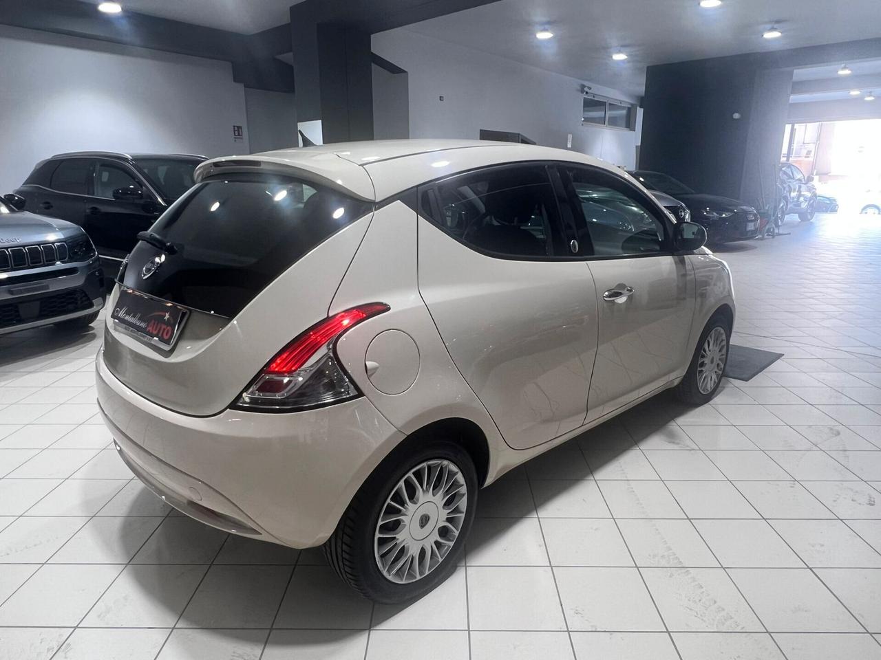 Lancia Ypsilon 1.2 69 CV 5 porte GPL Ecochic Gold