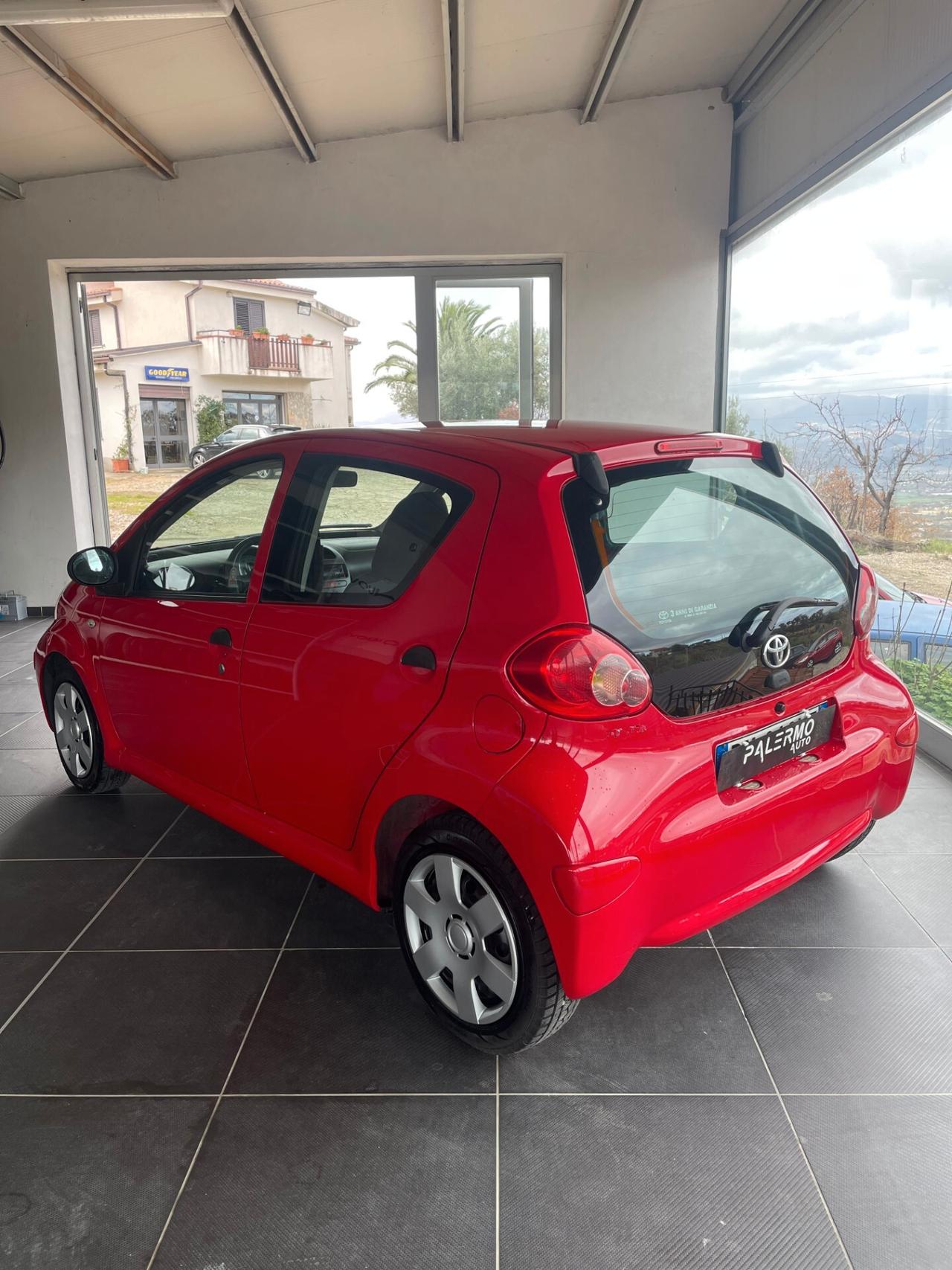 Toyota Aygo 1.0 12V VVT-i 5 porte